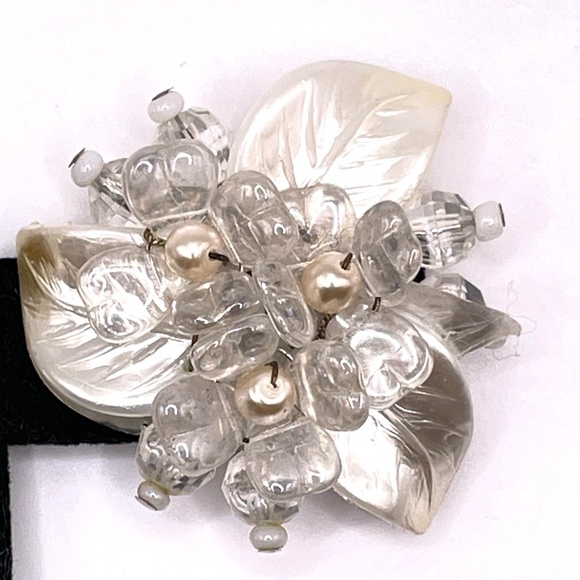 Germany Signed Vintage Lucite Lightweight Pearl Color Clip-on Earrings - Picture 3 of 10